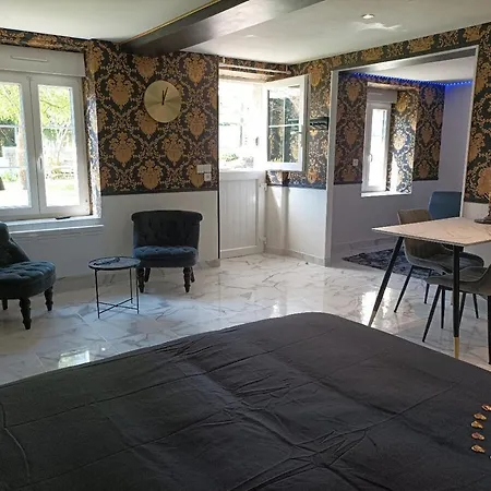 Room, L'aubertine *