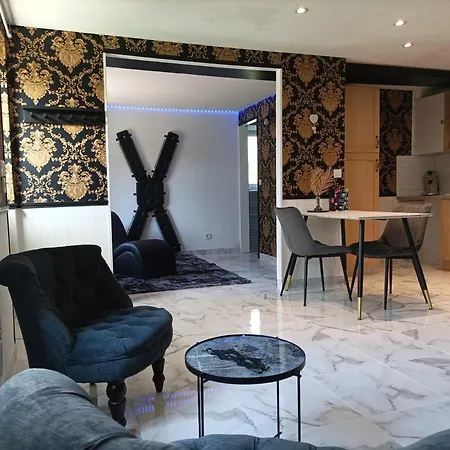 Holiday home Room, L'aubertine *
